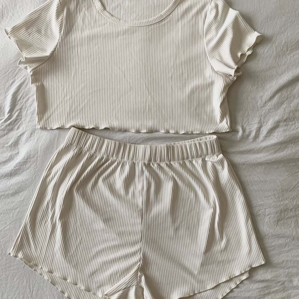 🌥Cozy Two Piece Lounge Wear🌥